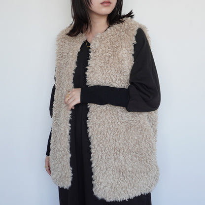 ポケット付きプードルファーベストジレ