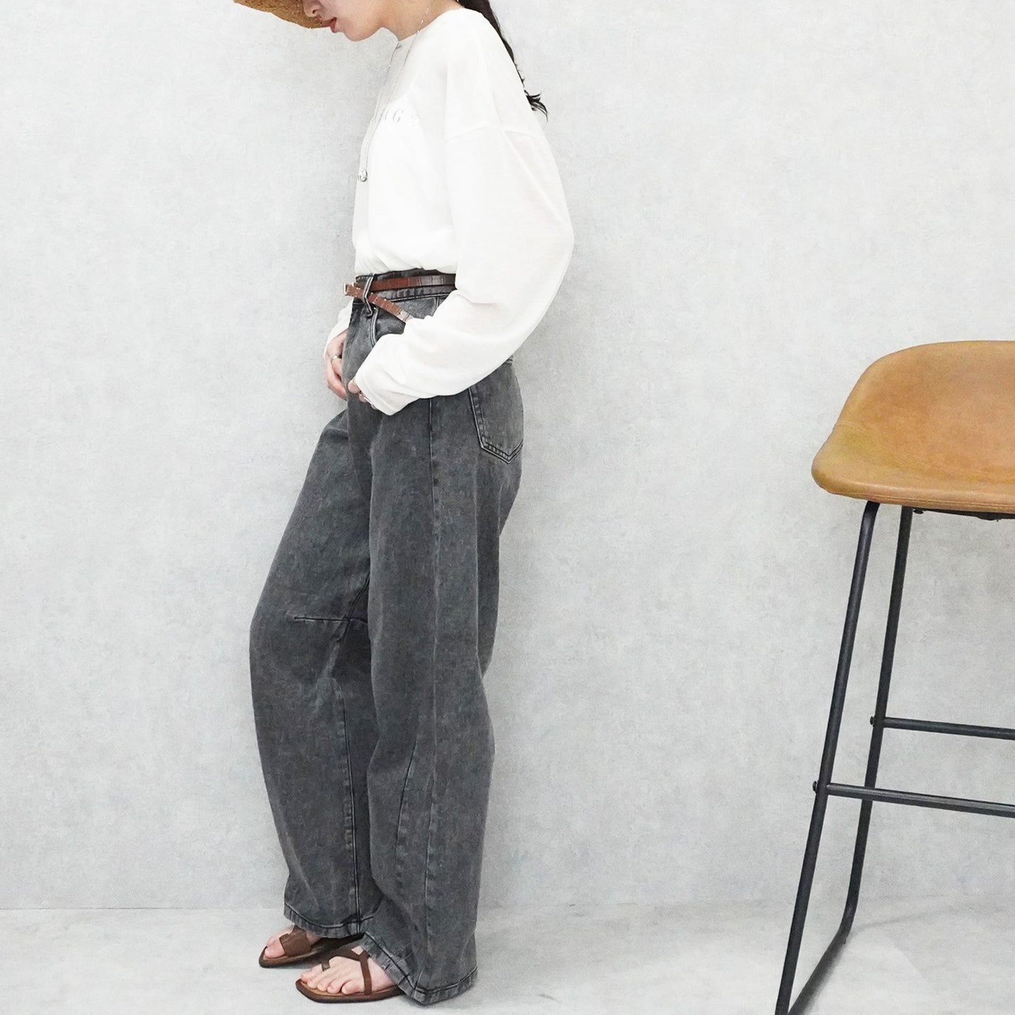 カーブラインパンツ