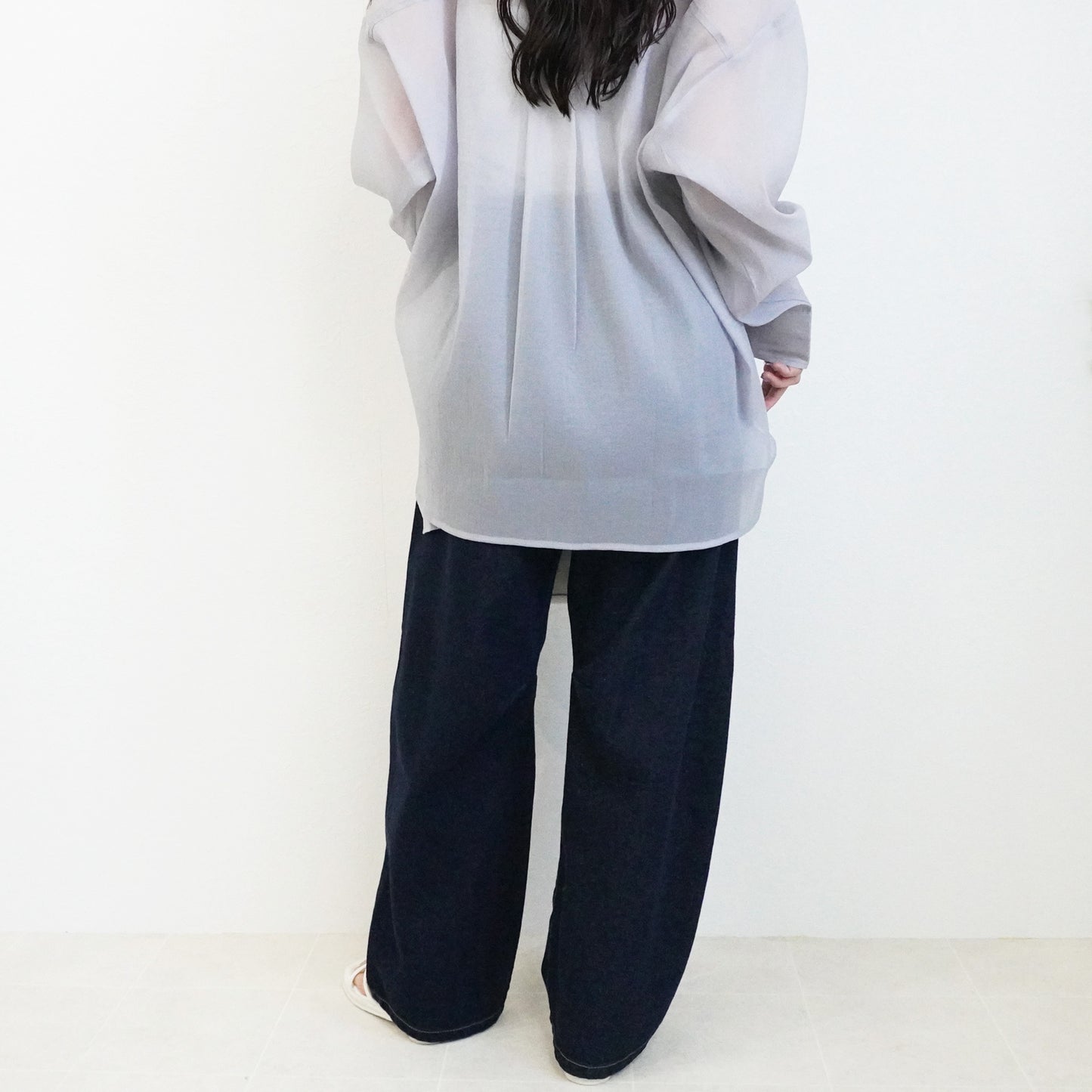 カーブラインパンツ