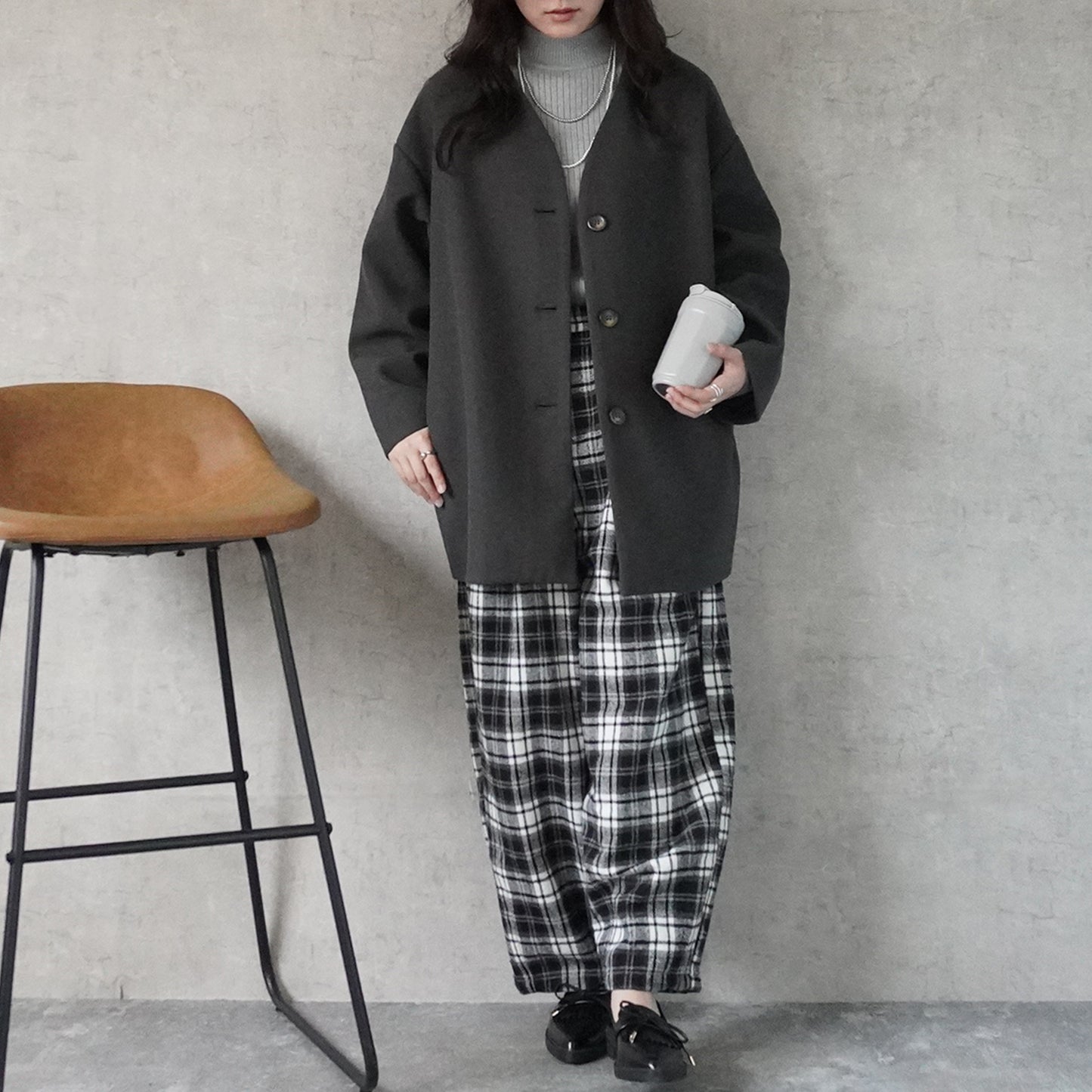 ノーカラーミドルコート