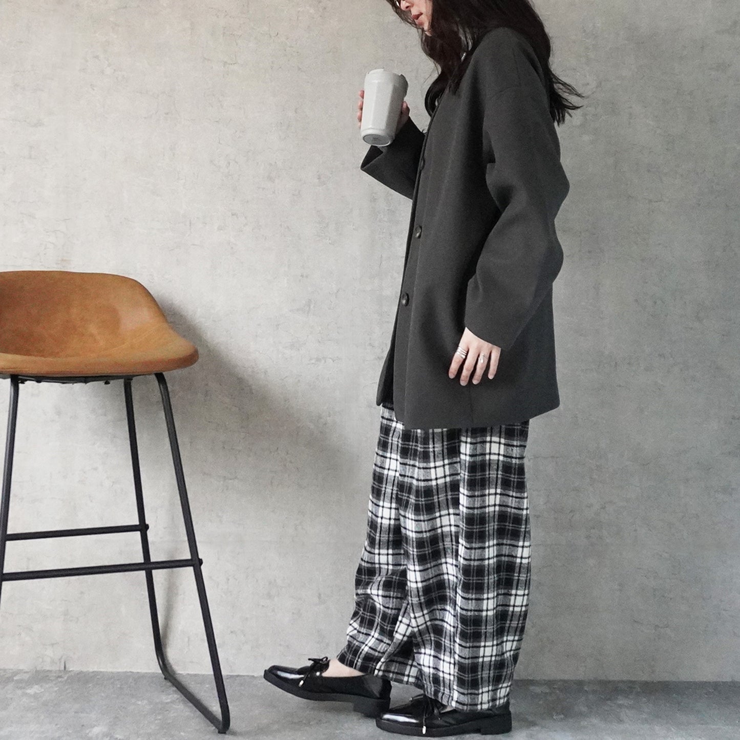 ノーカラーミドルコート