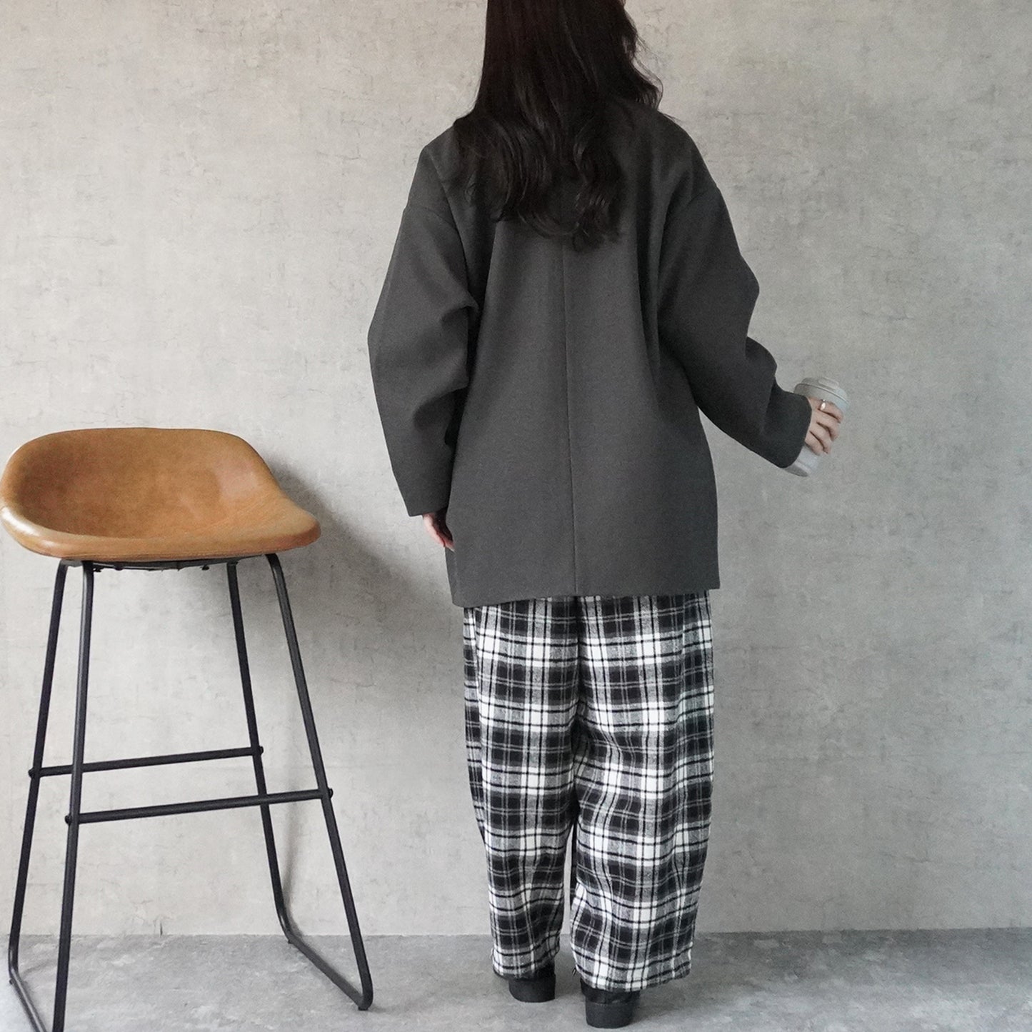 ノーカラーミドルコート