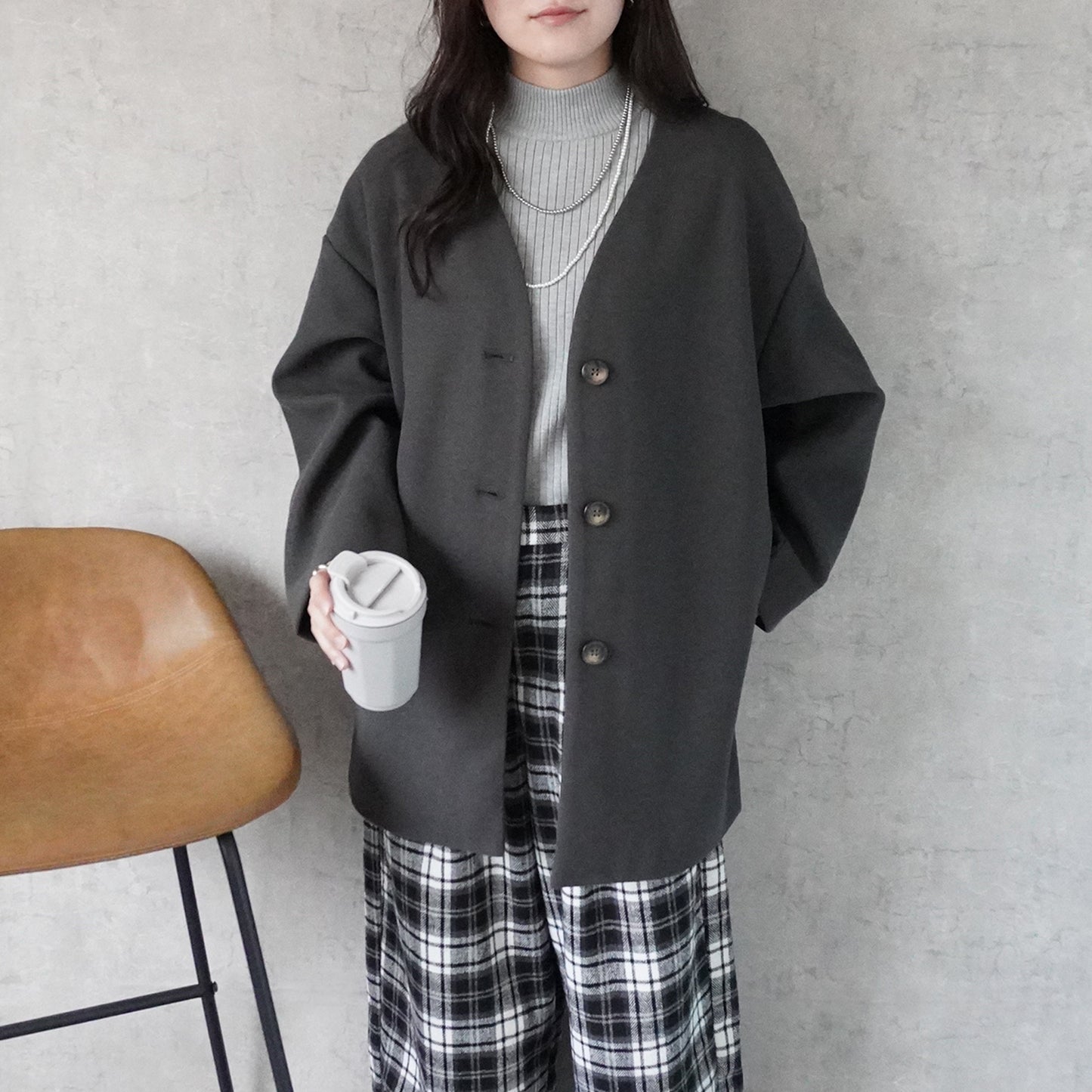 ノーカラーミドルコート