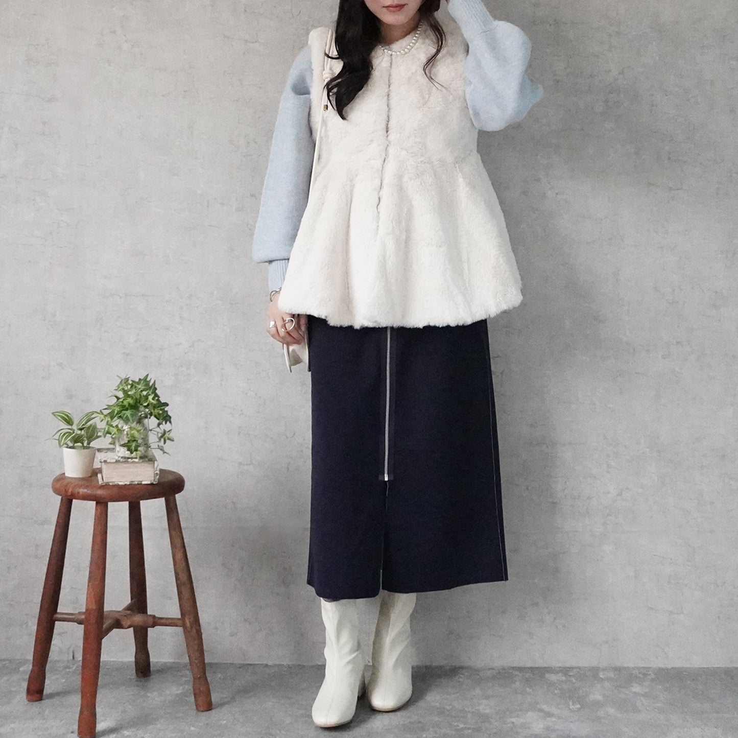 ラビット風ペプラムファーベスト