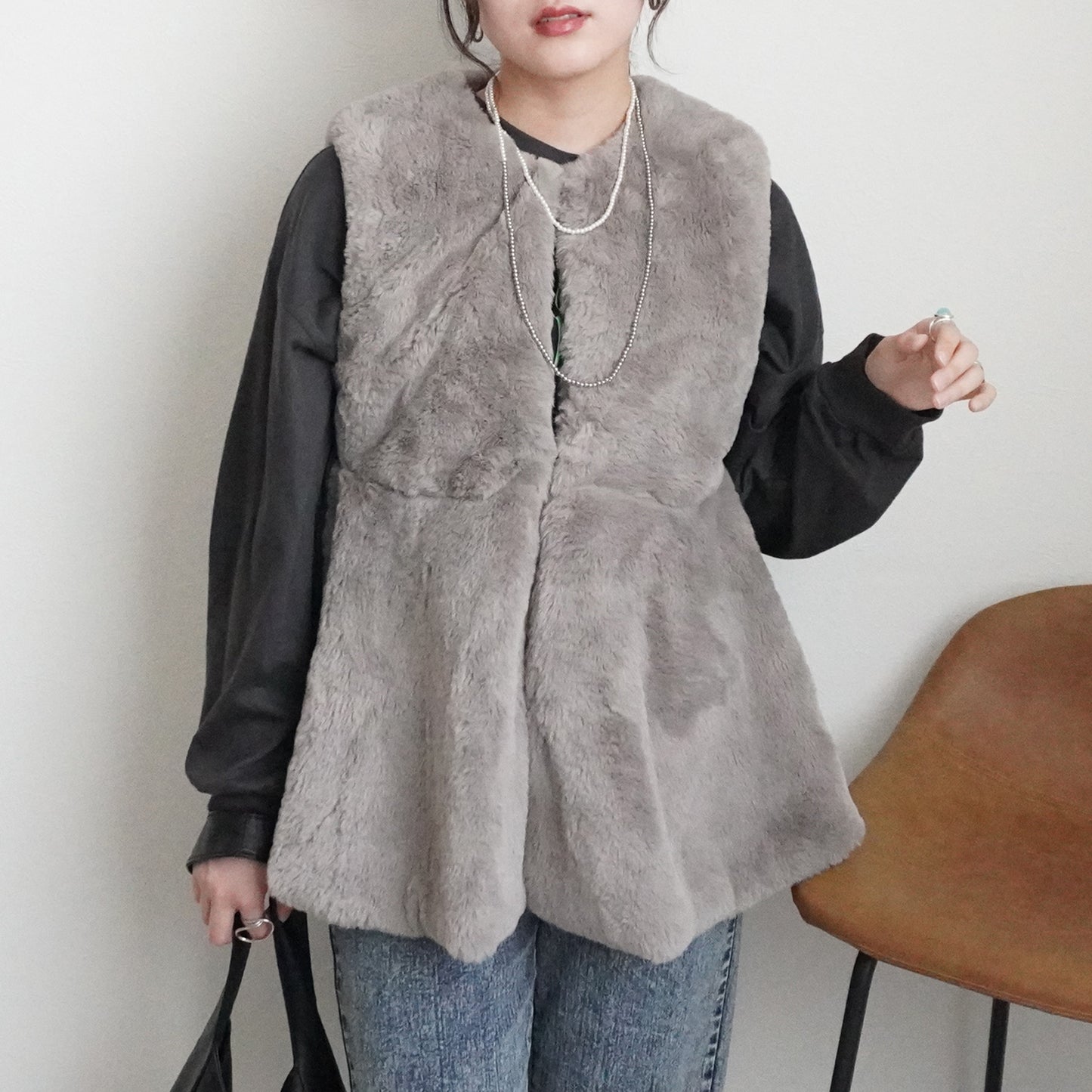 ラビット風ペプラムファーベスト