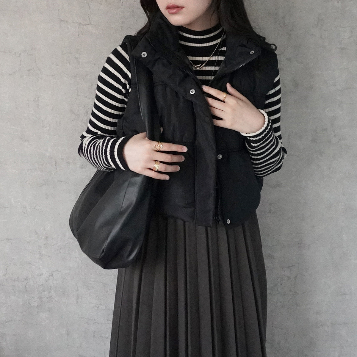 裾ドロストショート中綿ベスト