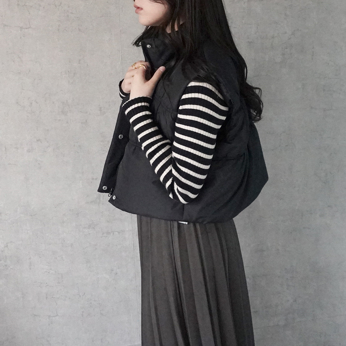 裾ドロストショート中綿ベスト