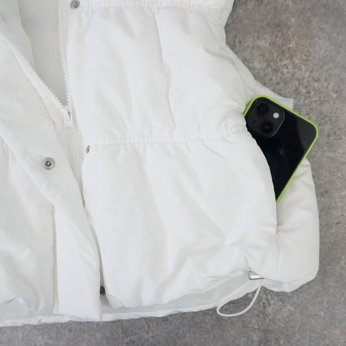 裾ドロストショート中綿ベスト