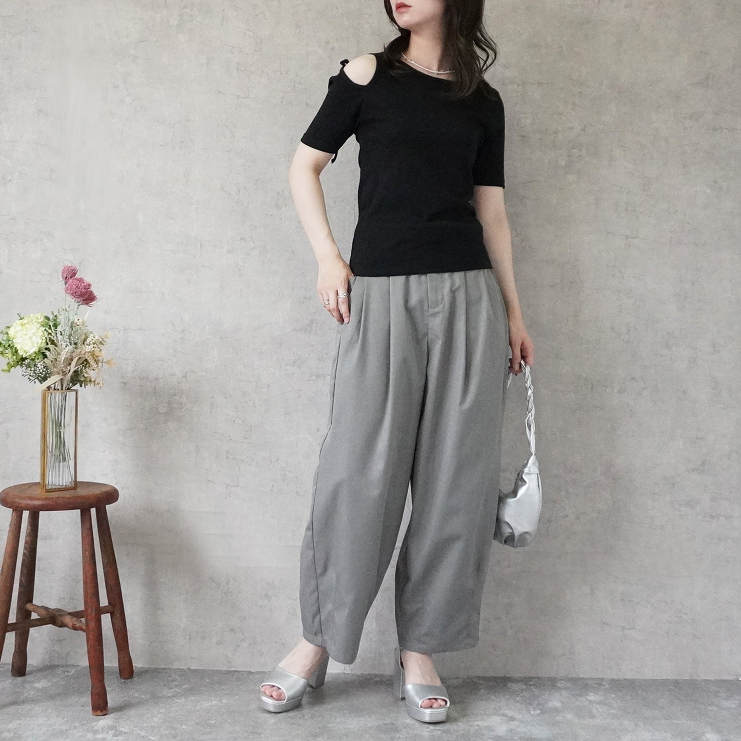 肩スリットリボン半袖Tシャツ