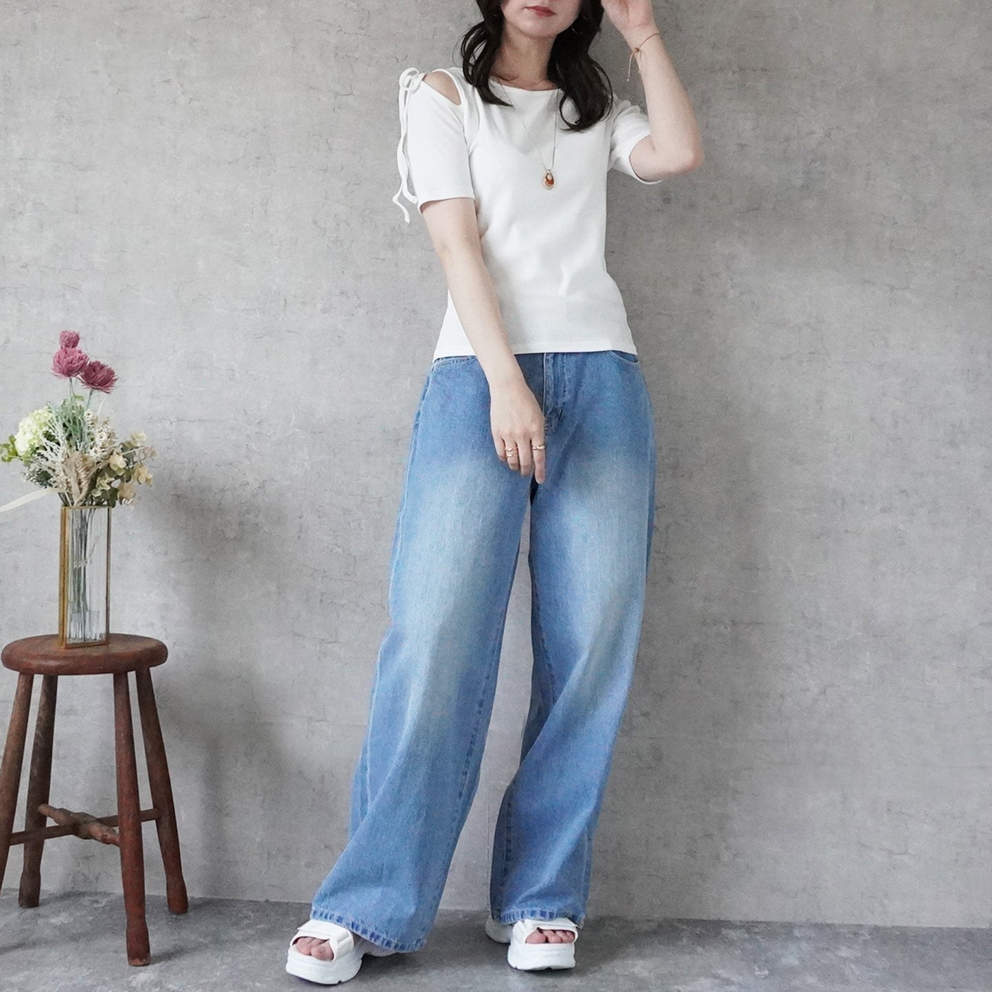 肩スリットリボン半袖Tシャツ