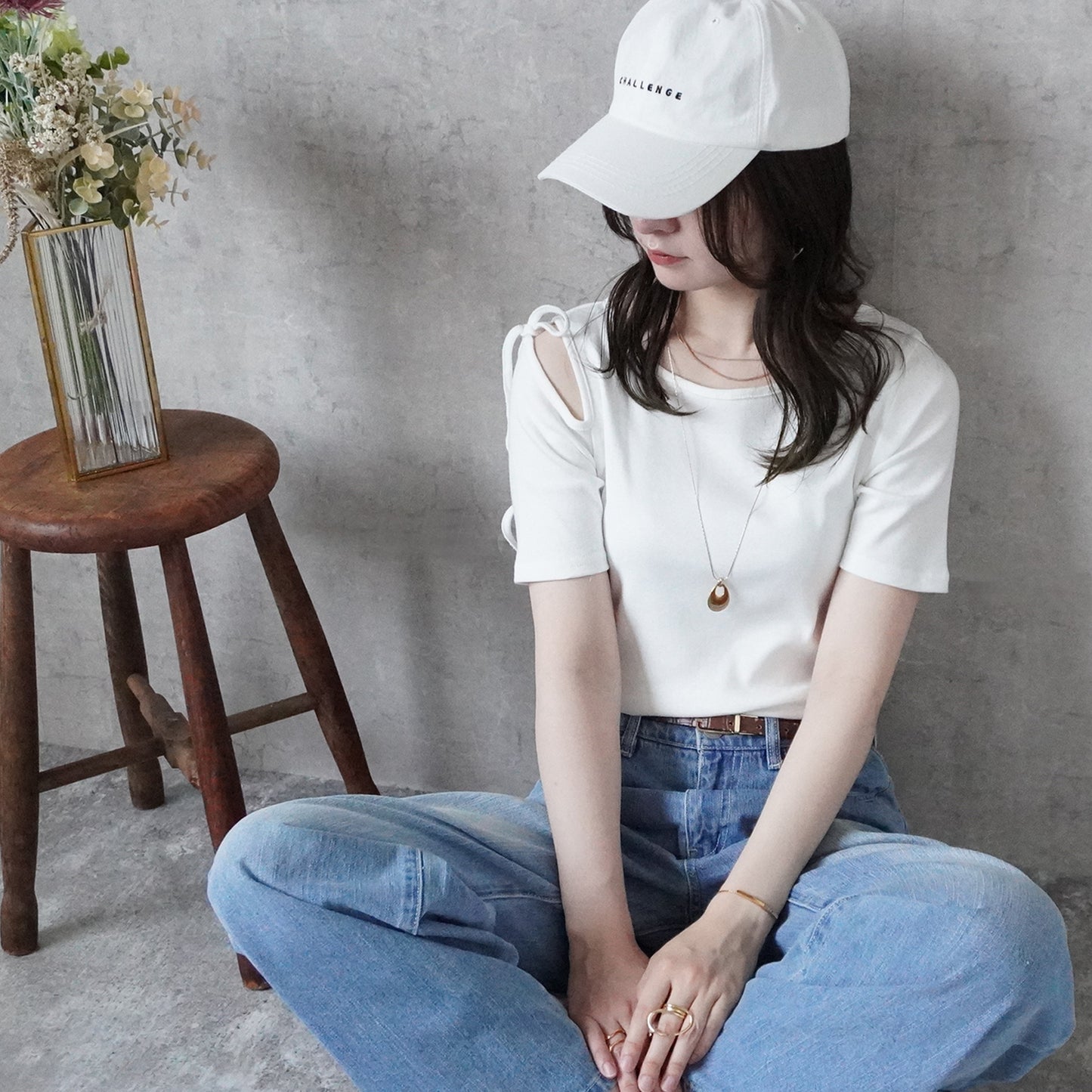 肩スリットリボン半袖Tシャツ