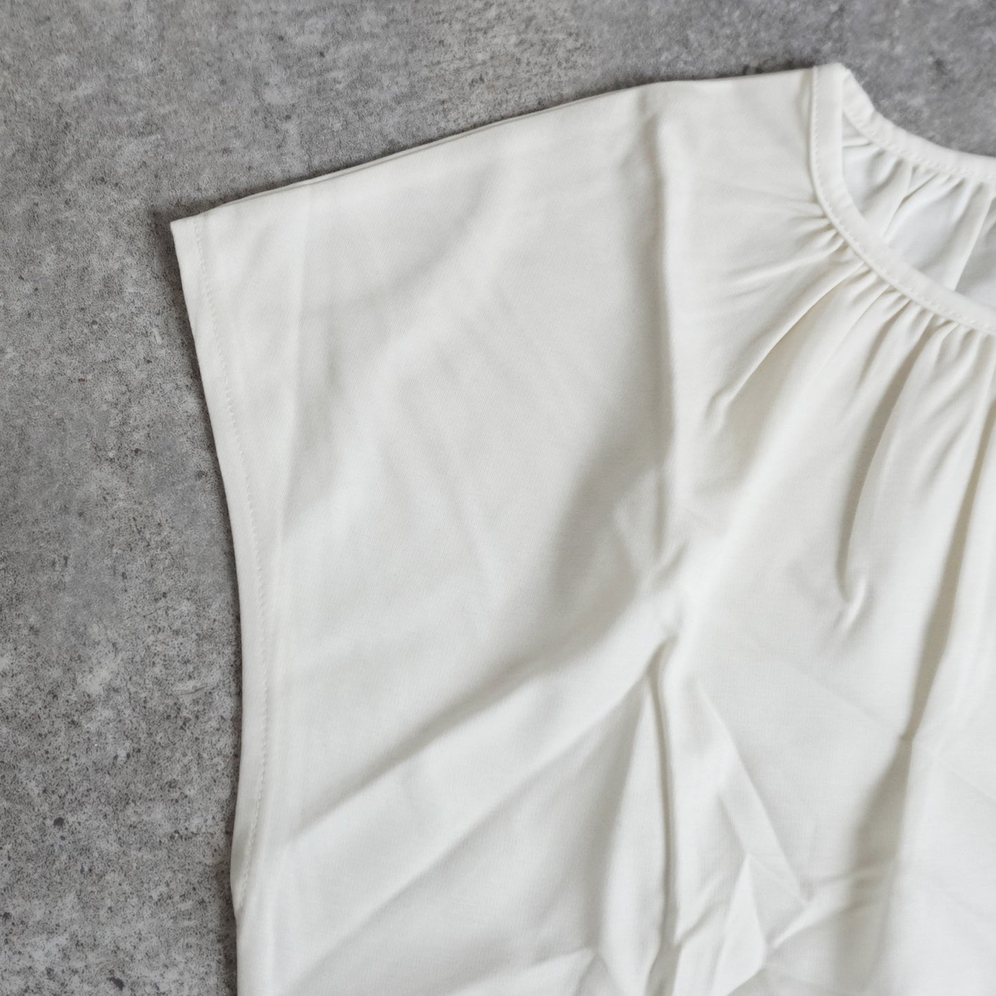 シルクタッチ接触冷感ギャザーフレンチスリーブTシャツ