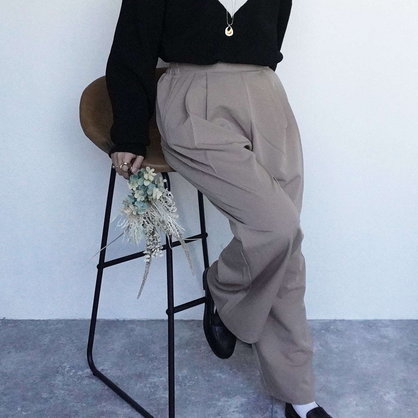 ツータックストレートワイドパンツ