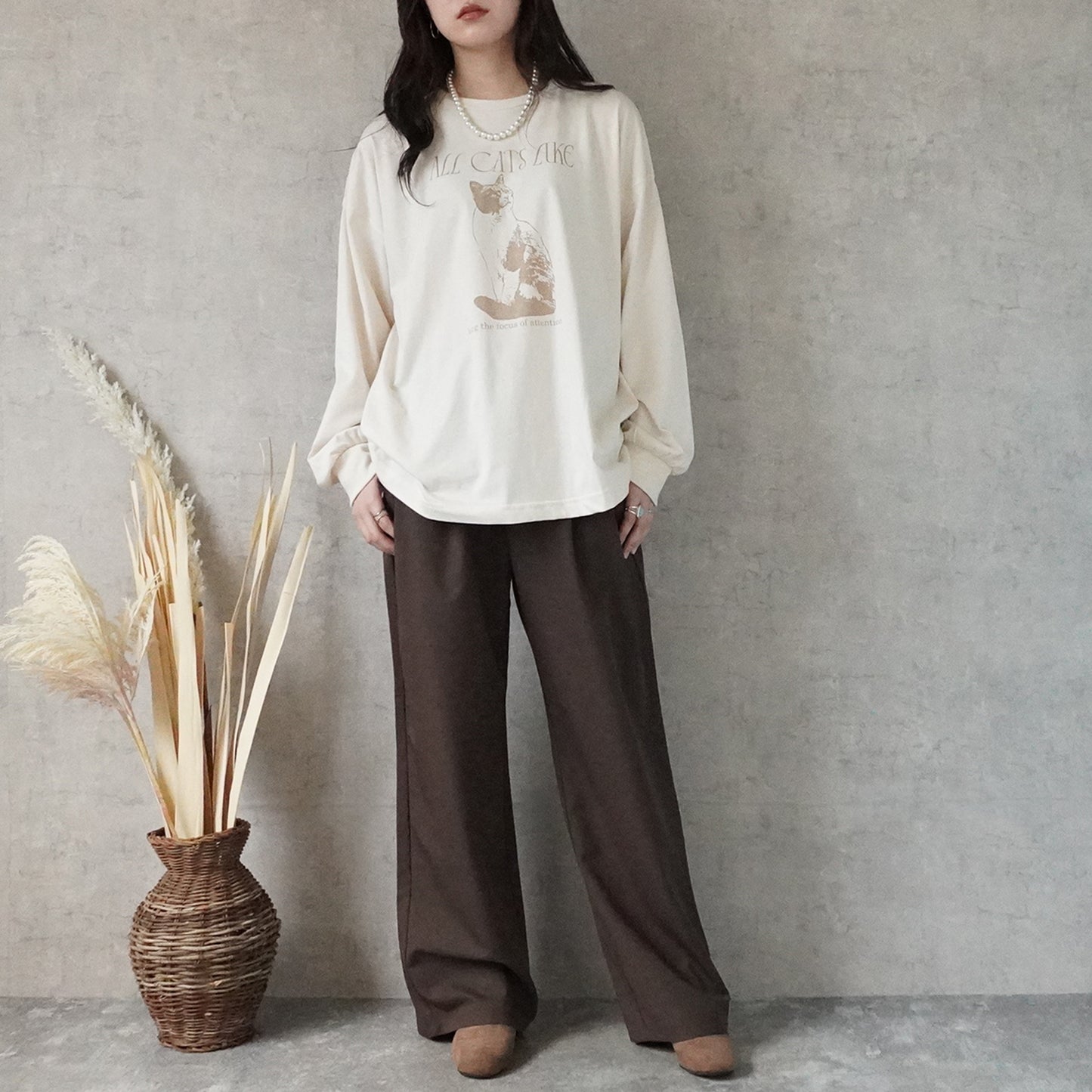 ツータックストレートワイドパンツ