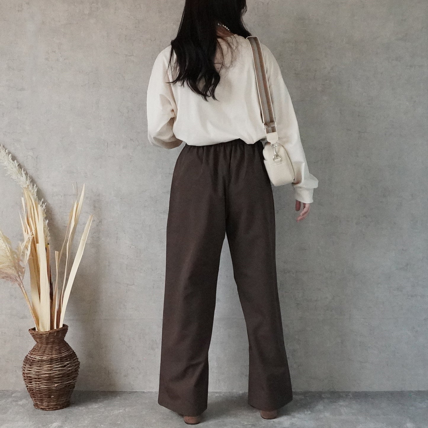 ツータックストレートワイドパンツ