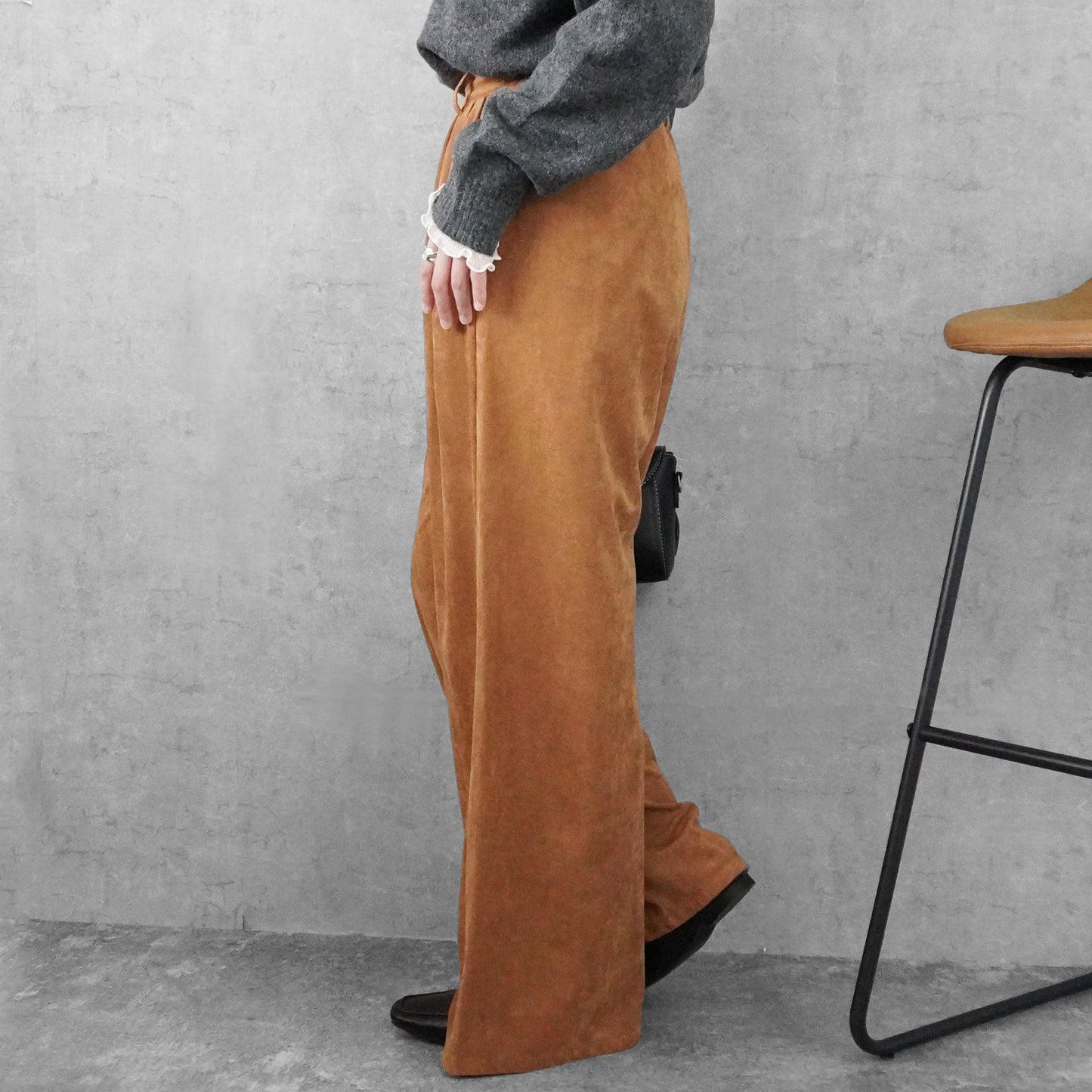 スエードタックワイドパンツ