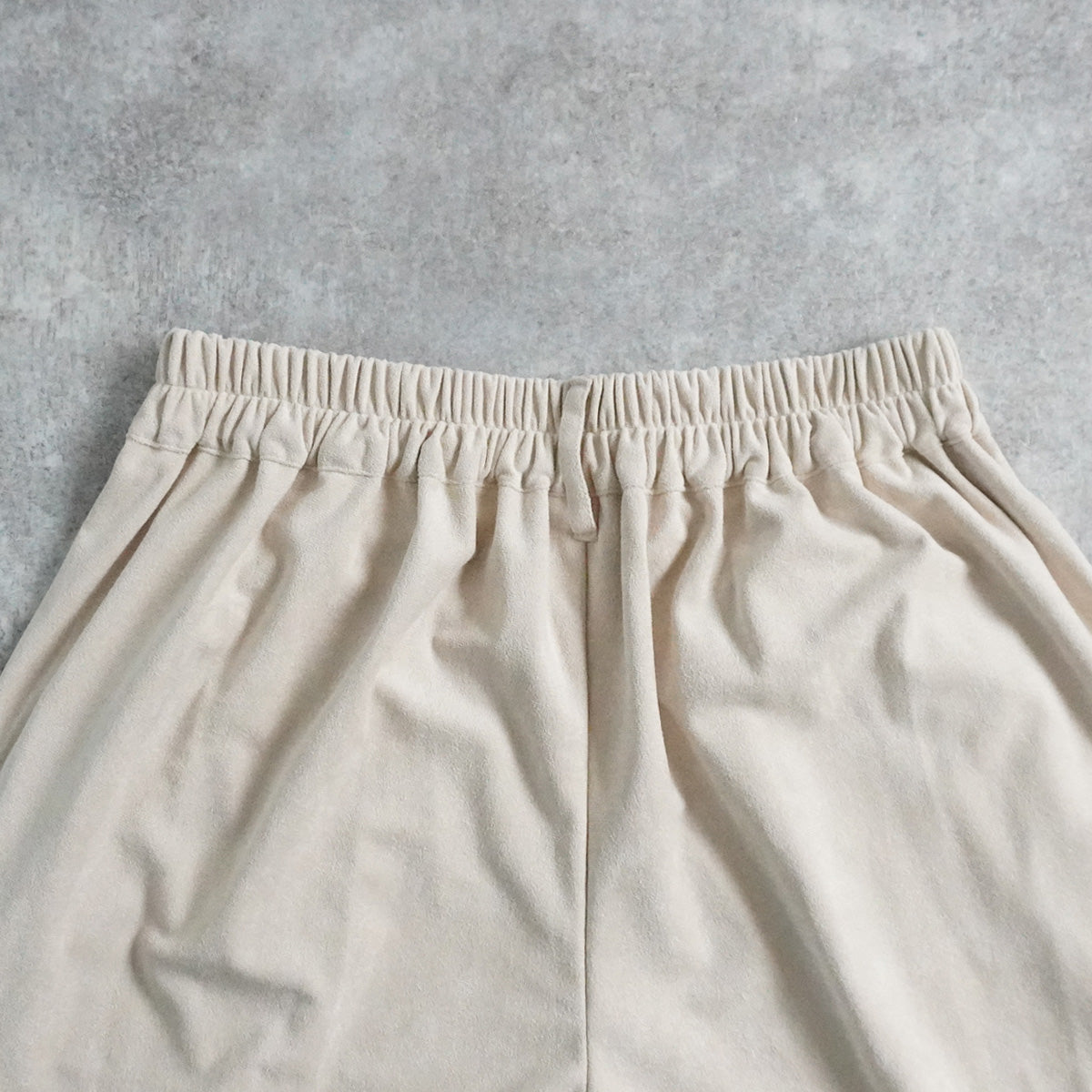 スエードタックワイドパンツ