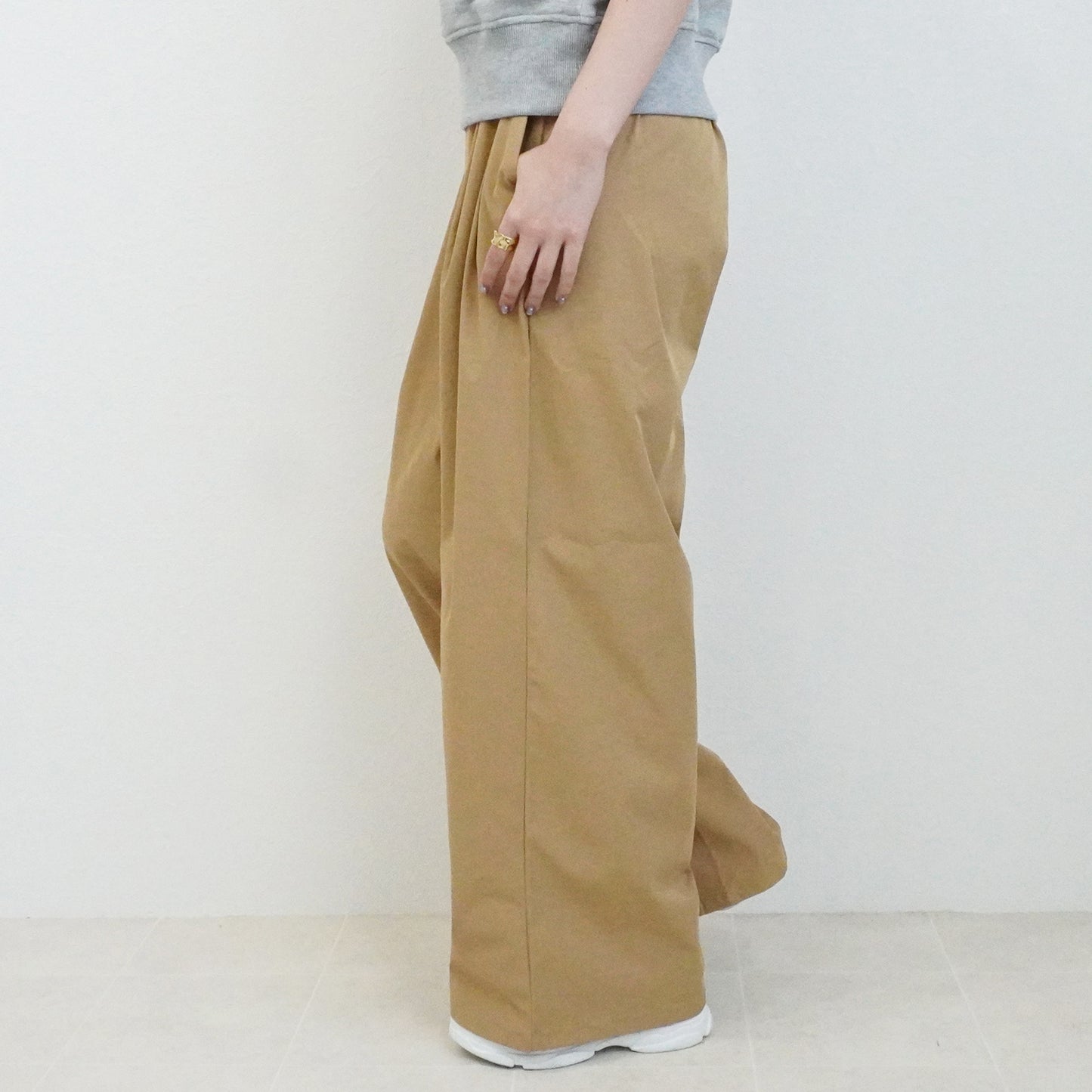 接触冷感イージーケアツイルツータックワイドパンツ