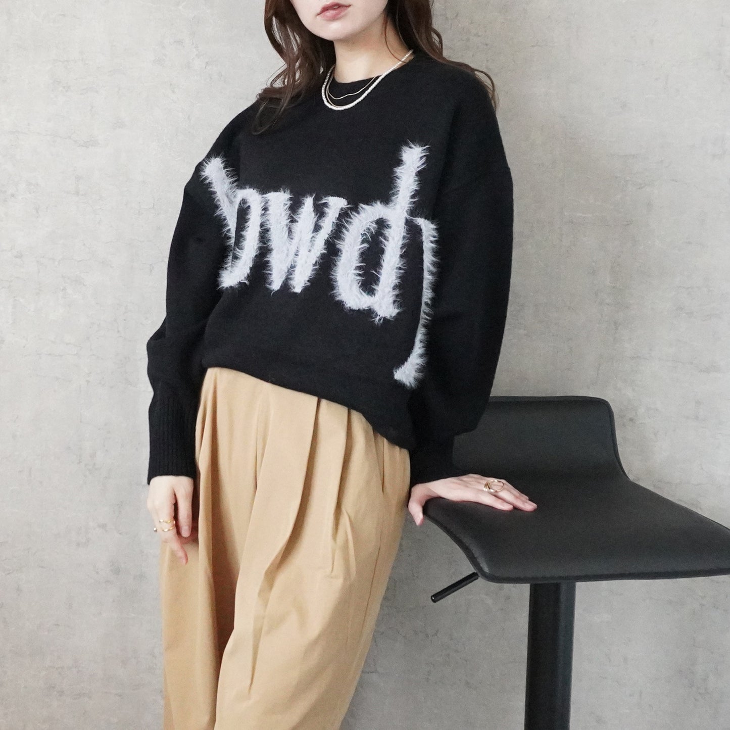 フェザーロゴニットプルオーバー