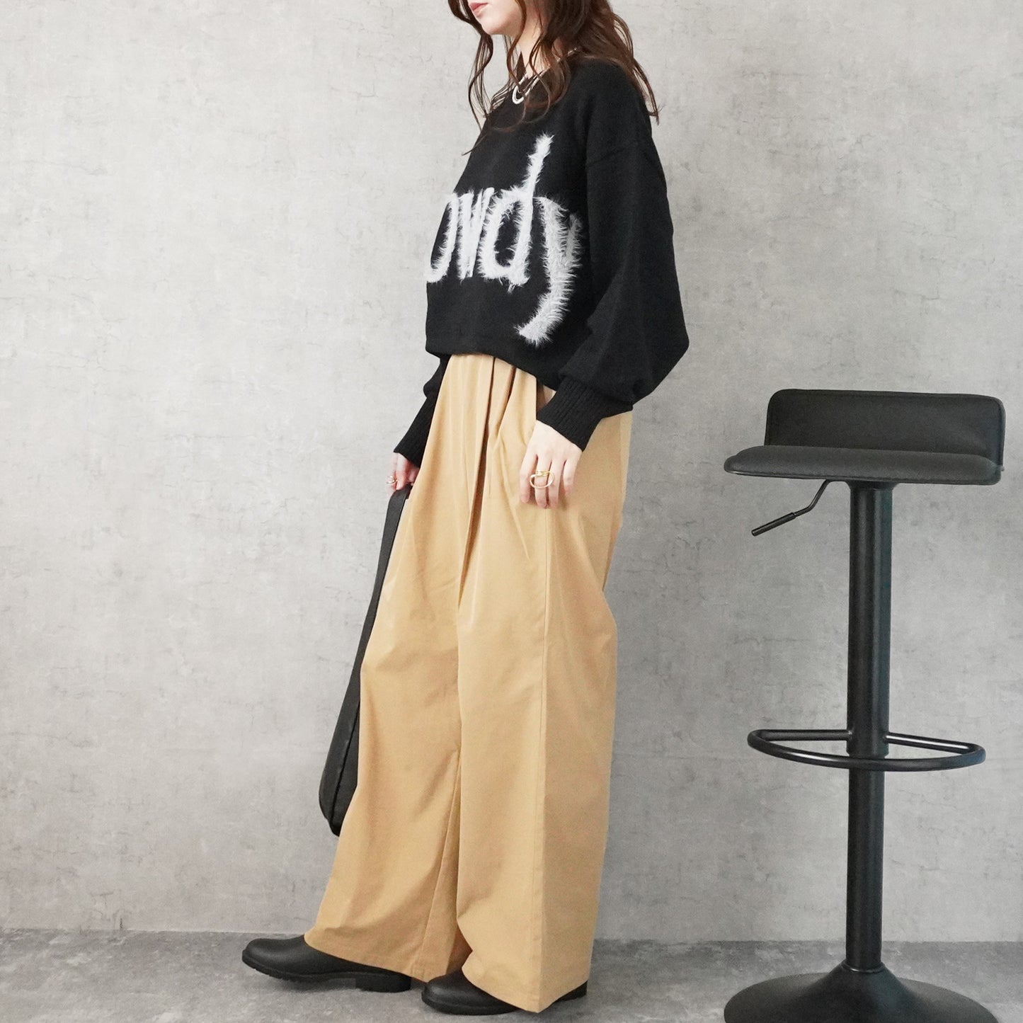 フェザーロゴニットプルオーバー