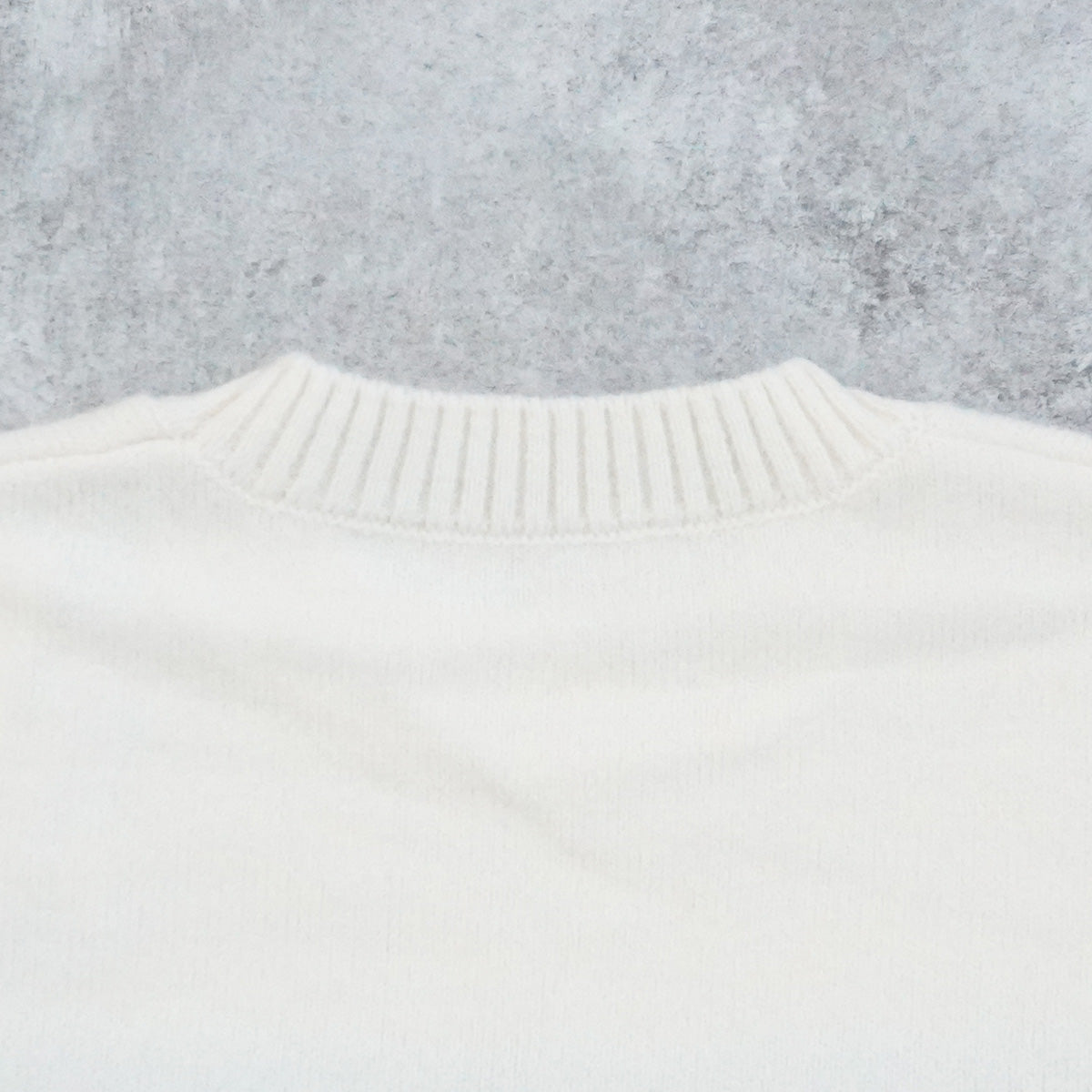 フェザーロゴニットプルオーバー