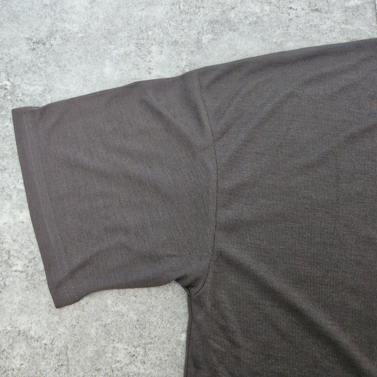 シアー刺繍ロゴ半袖Tシャツ