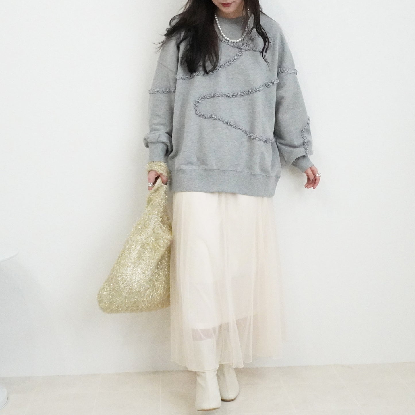 マットサテンフリル裏毛プルオーバー