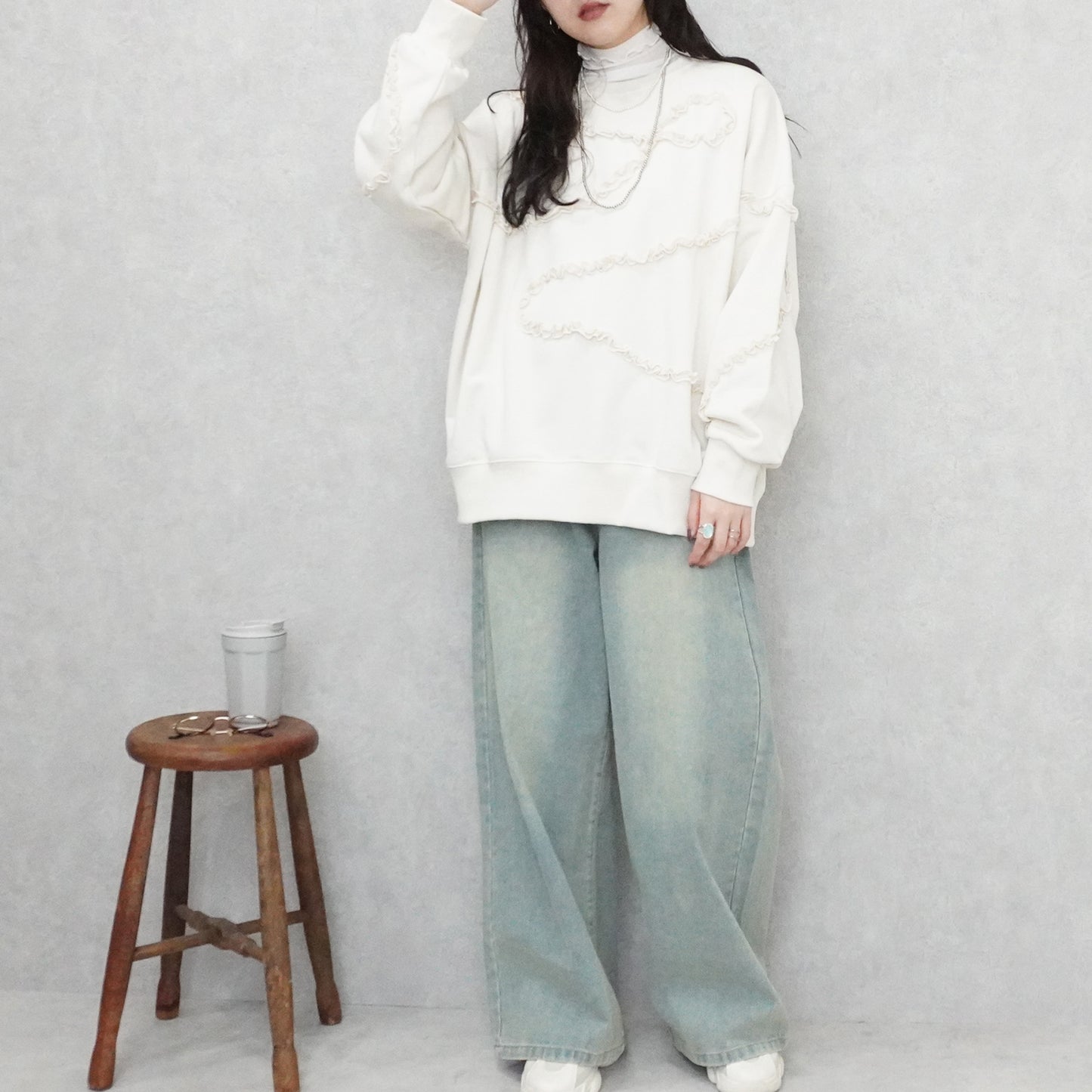 マットサテンフリル裏毛プルオーバー