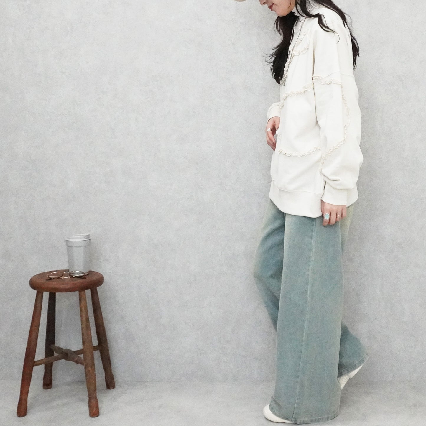 マットサテンフリル裏毛プルオーバー