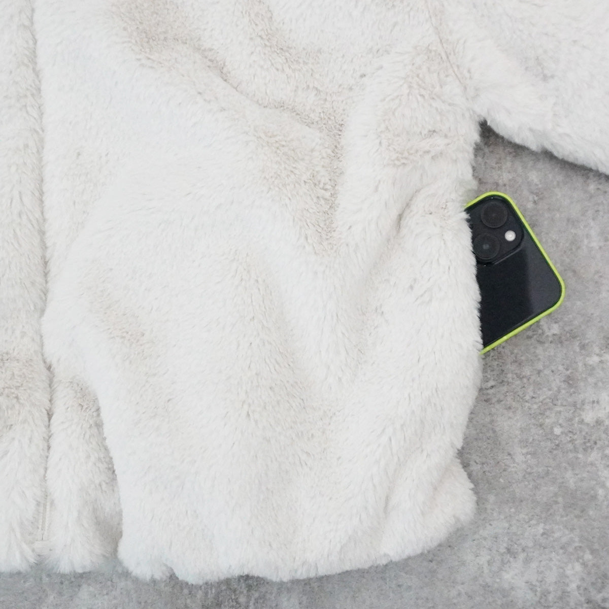 フェイクファーショートフードブルゾン