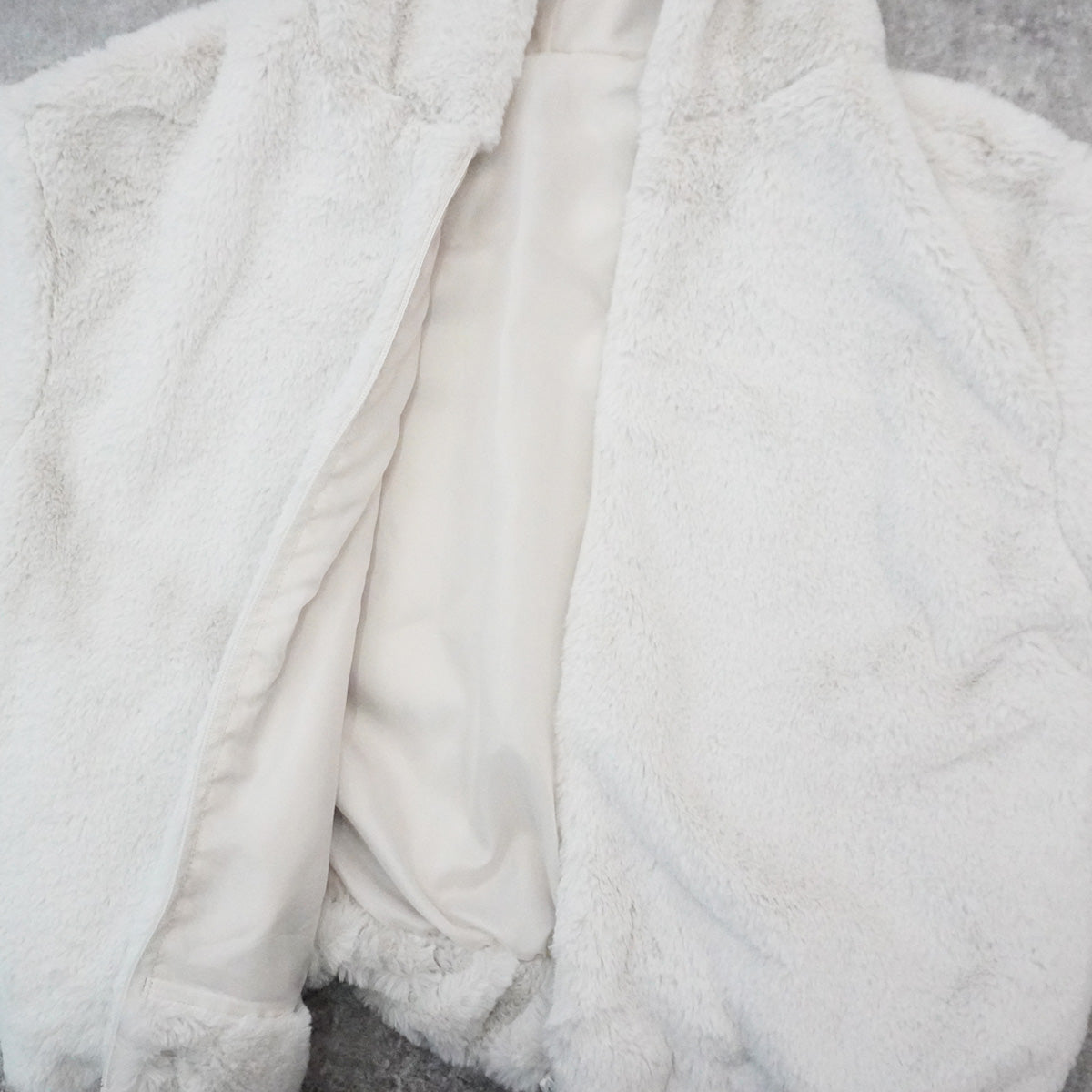 フェイクファーショートフードブルゾン