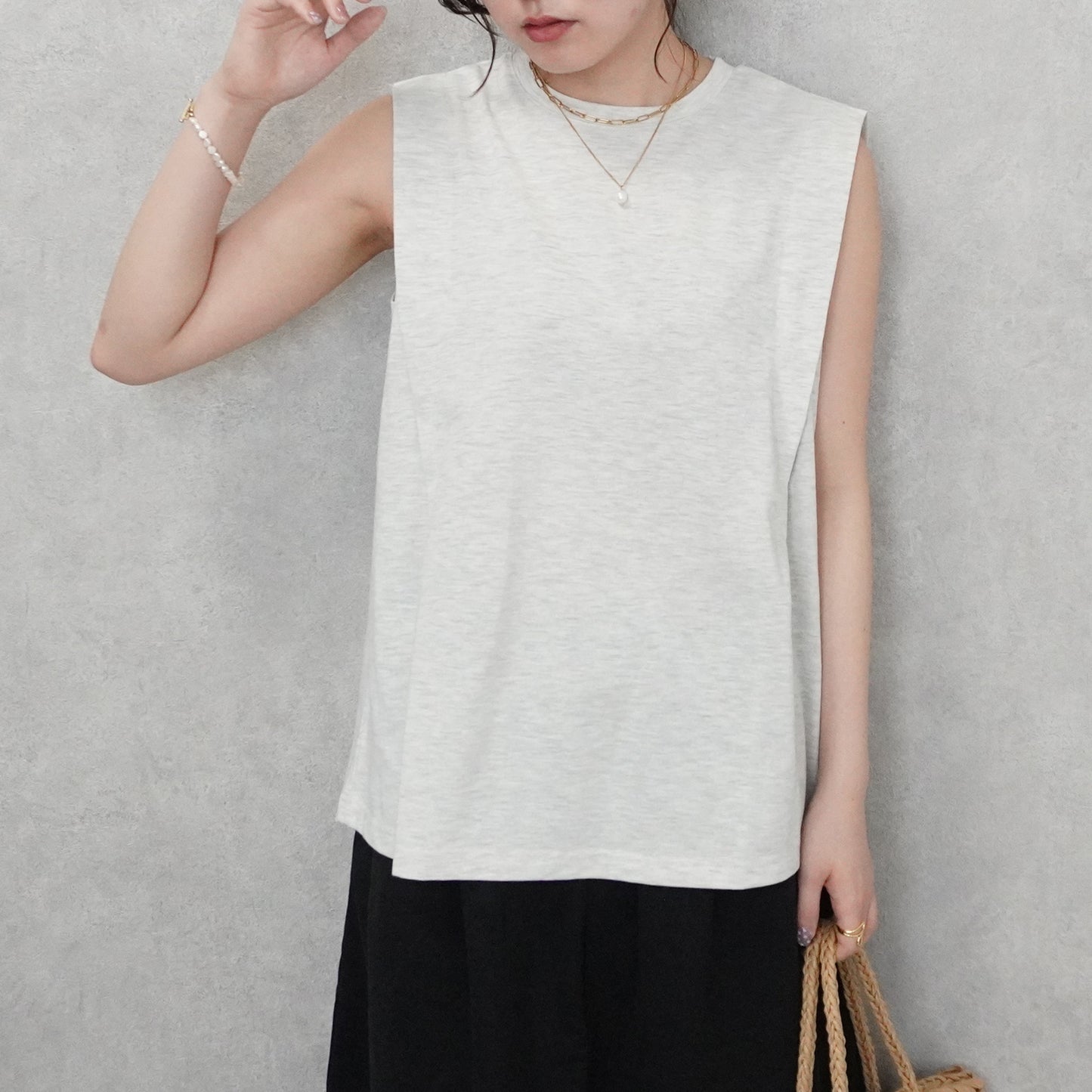 ショルダータックスリーブTシャツ