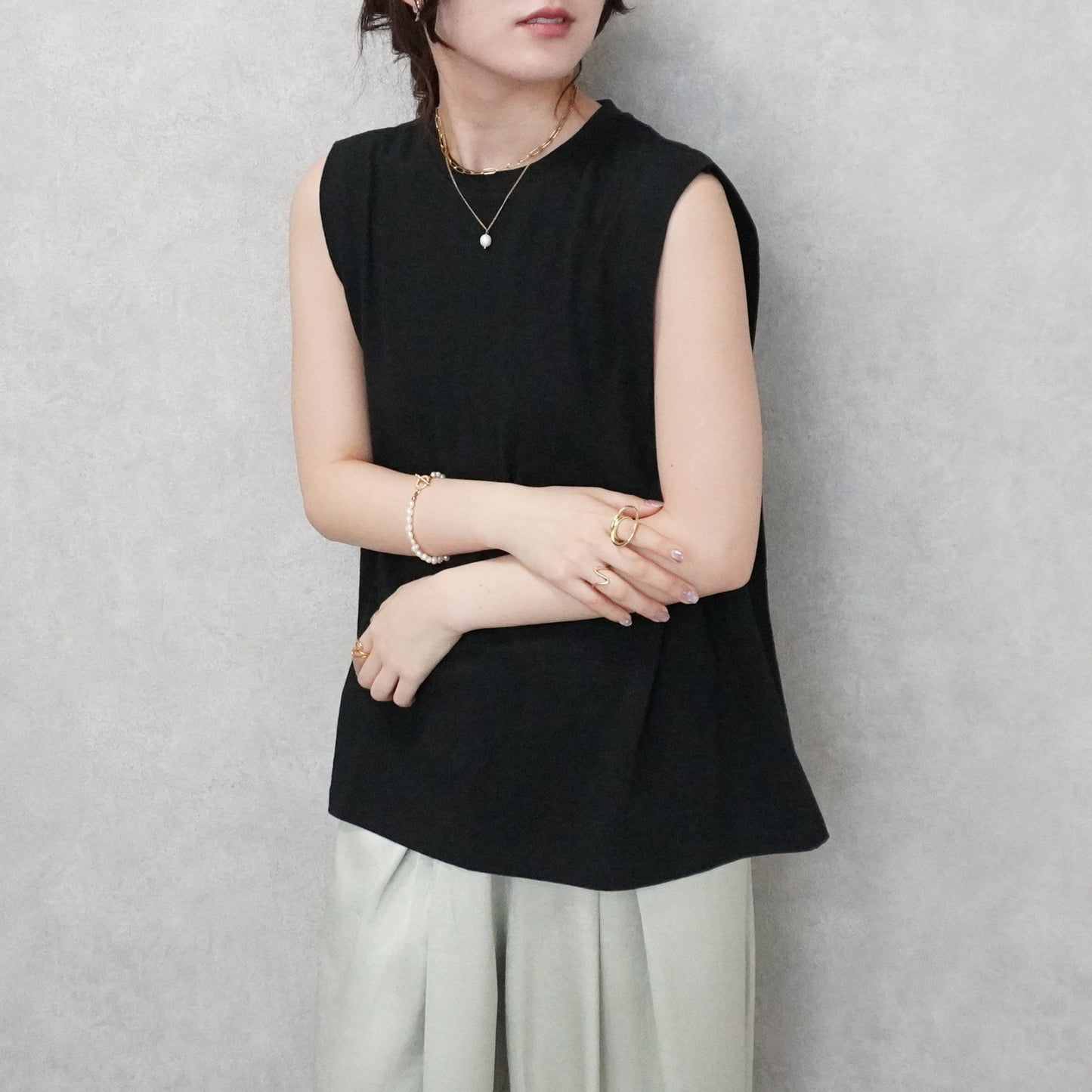 ショルダータックスリーブTシャツ