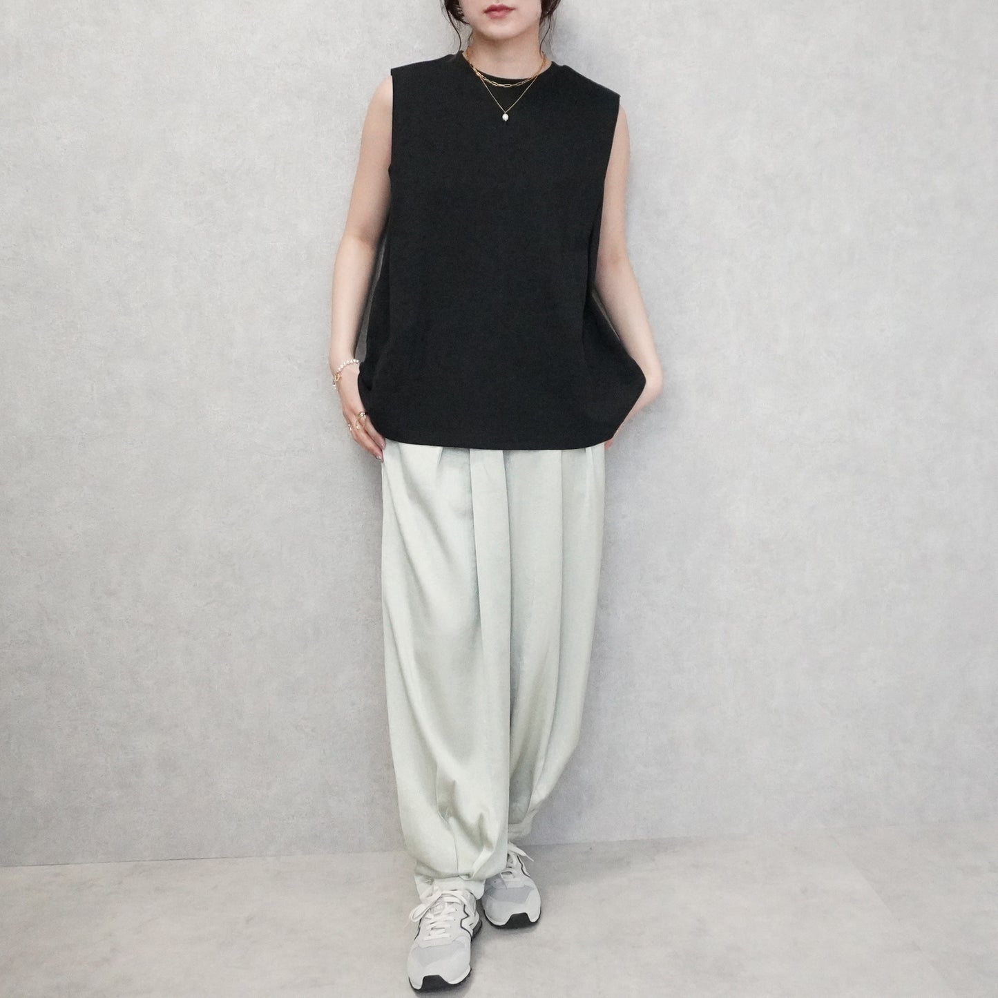 ショルダータックスリーブTシャツ