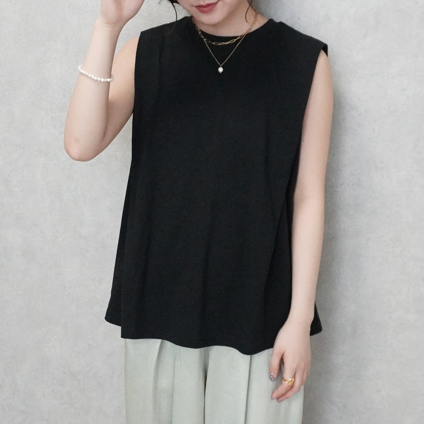 ショルダータックスリーブTシャツ
