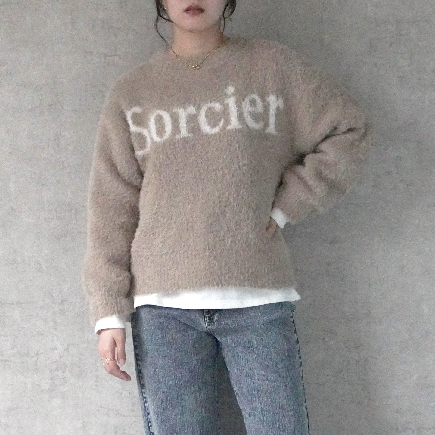 もっちりフェザーヤーンレタリングロゴニット