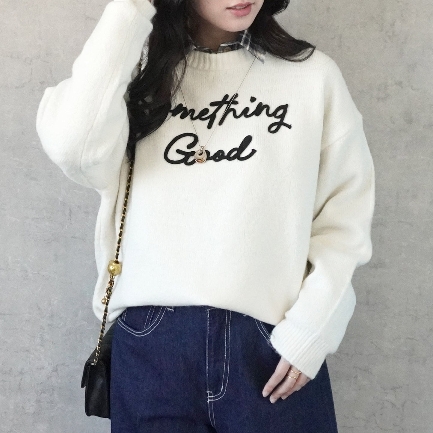 なめらかコード刺繡ロゴニットプルオーバー