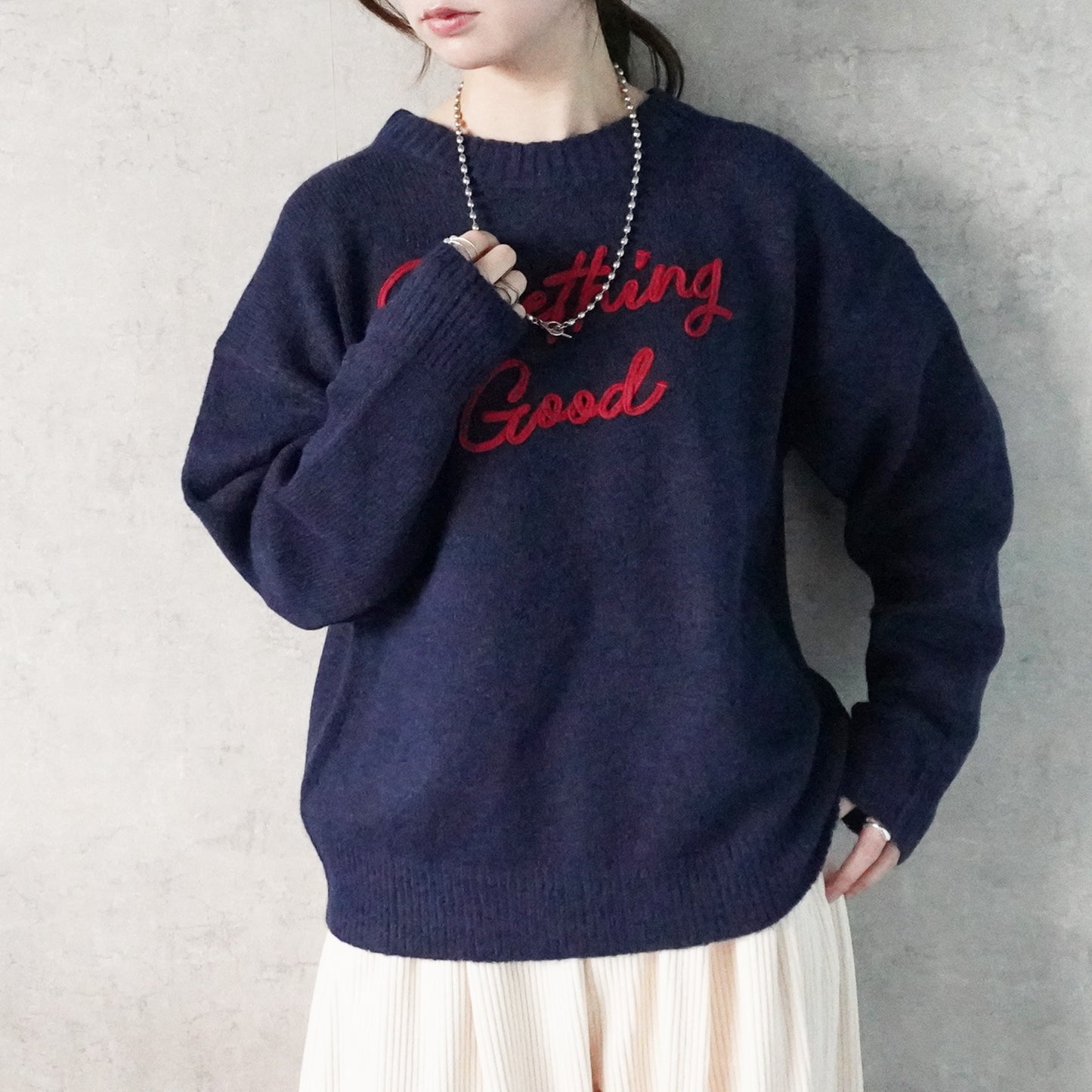 なめらかコード刺繡ロゴニットプルオーバー