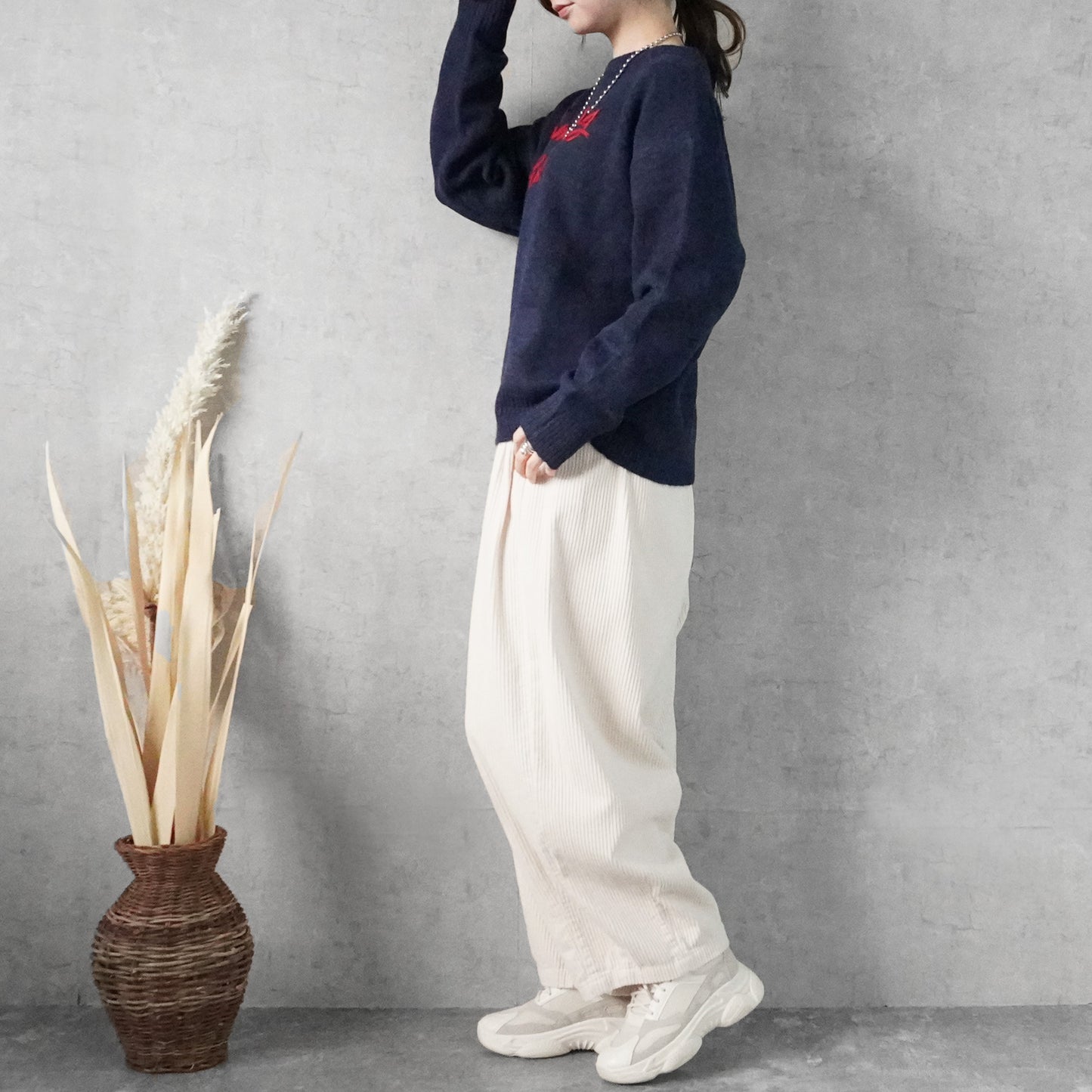 なめらかコード刺繡ロゴニットプルオーバー