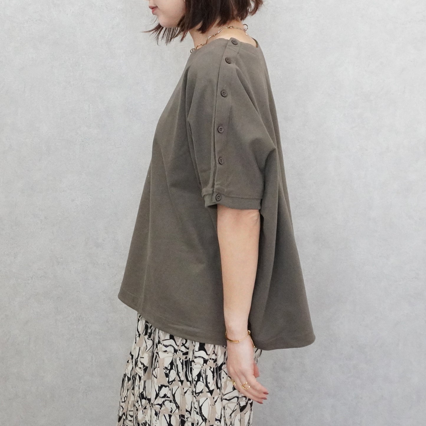 ヘビーウェイト肩ボタンプルオーバー