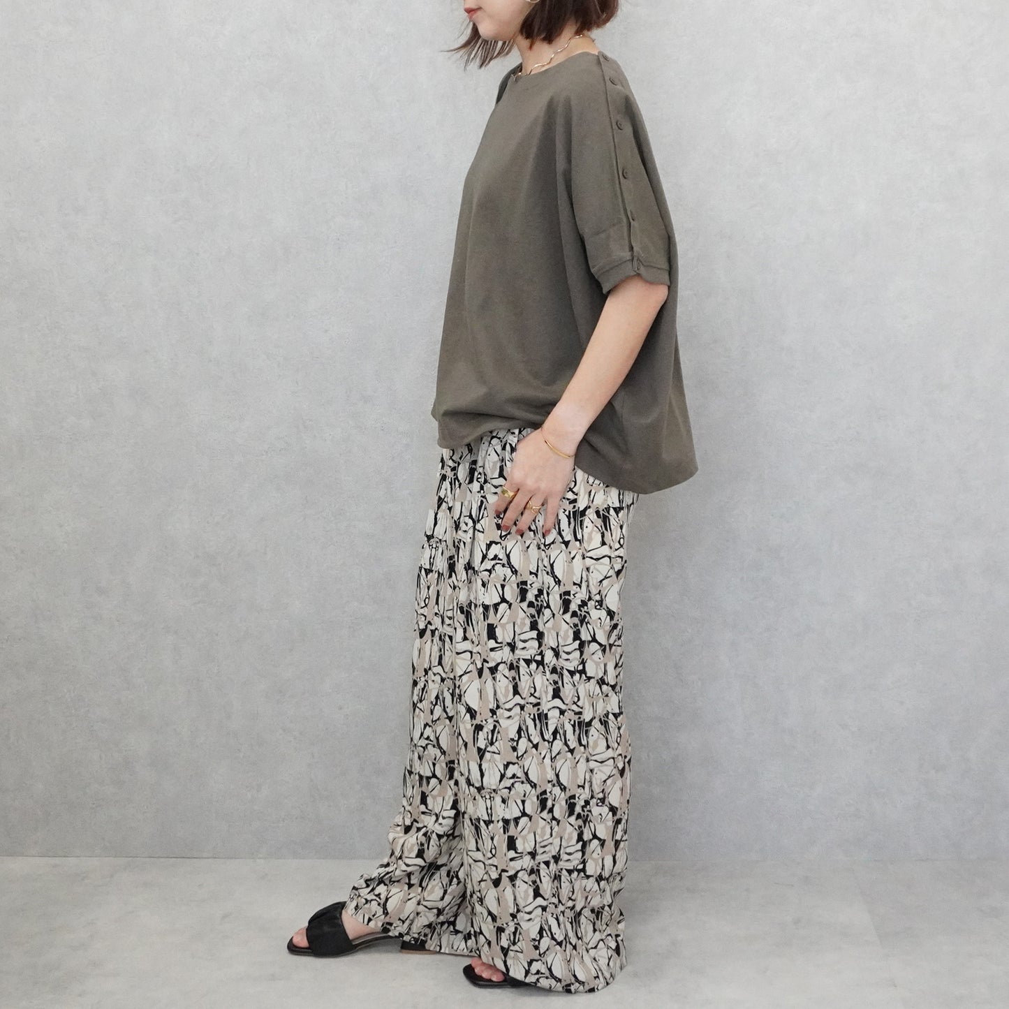 ヘビーウェイト肩ボタンプルオーバー