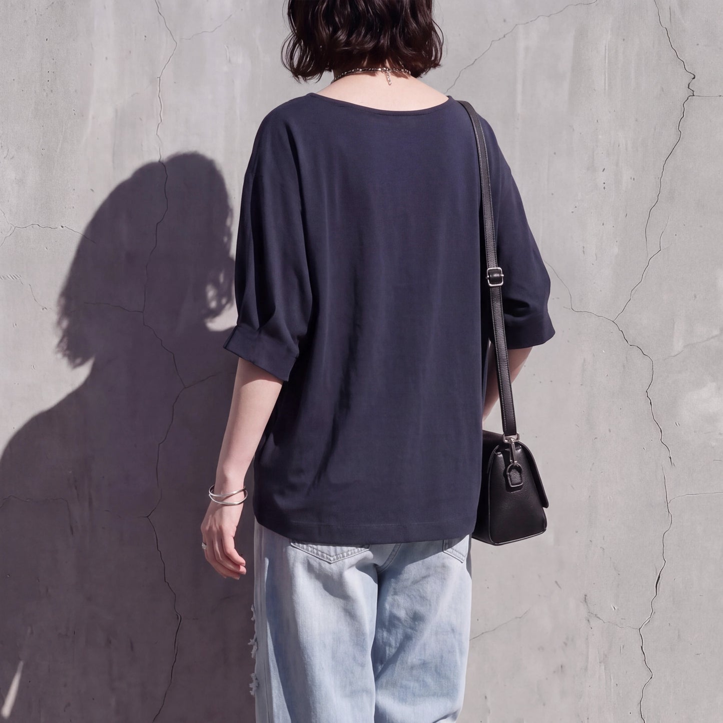 接触冷感タックスリーブドルマン裾シャーリングプルオーバーTシャツ