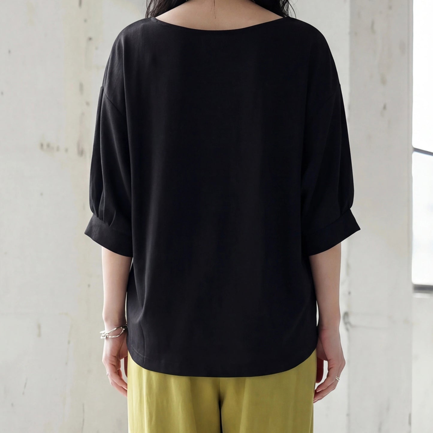 接触冷感タックスリーブドルマン裾シャーリングプルオーバーTシャツ