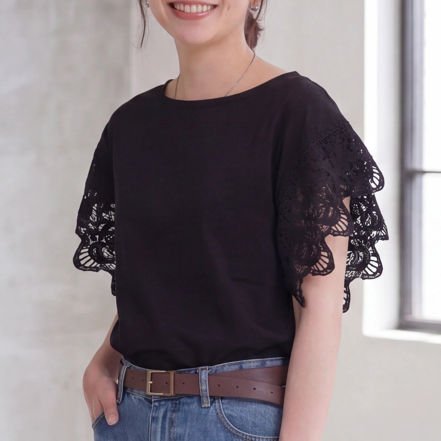 袖レース異素材Tシャツ