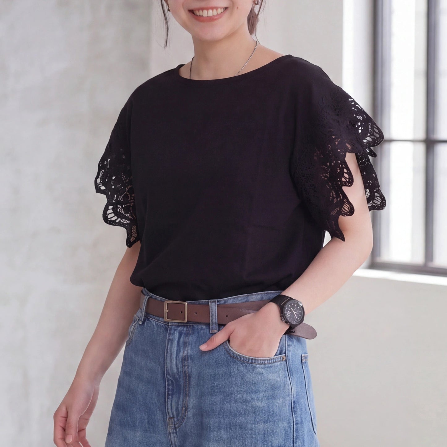 袖レース異素材Tシャツ