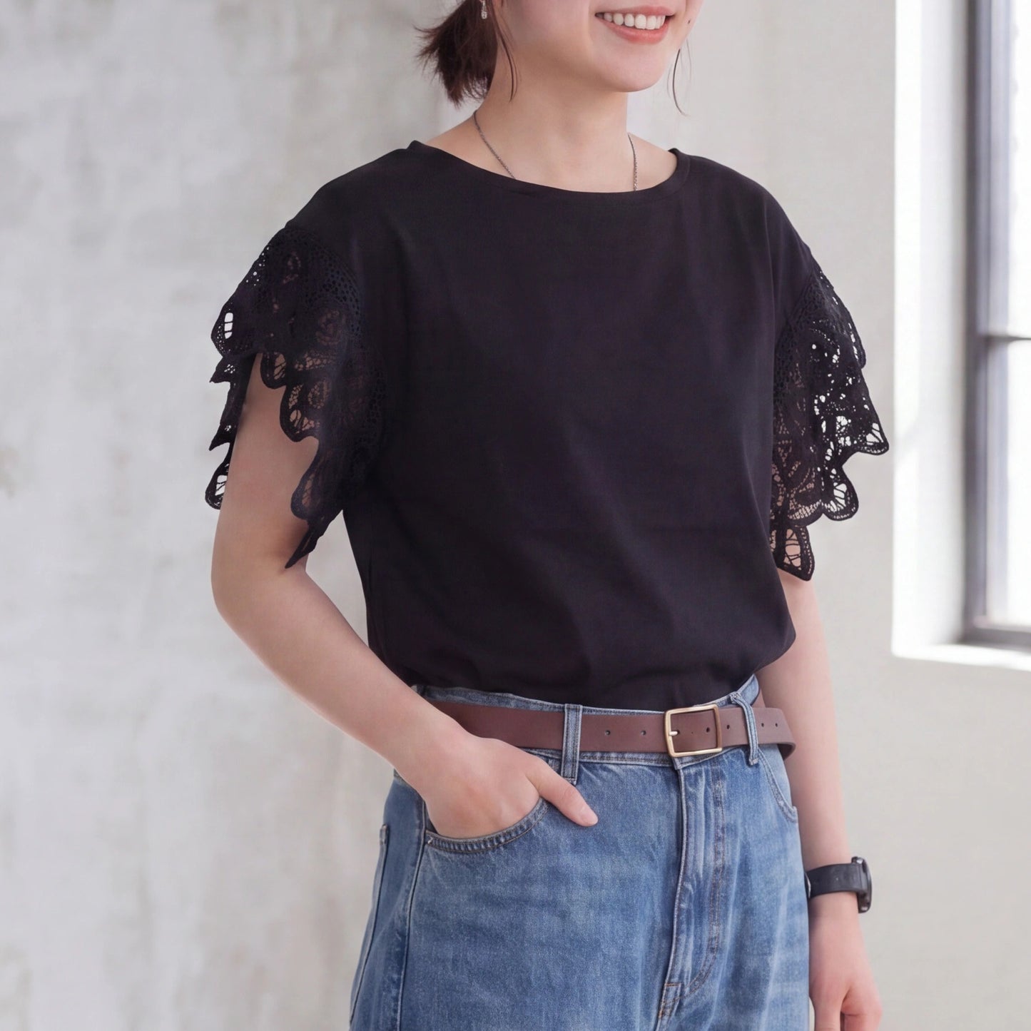 袖レース異素材Tシャツ