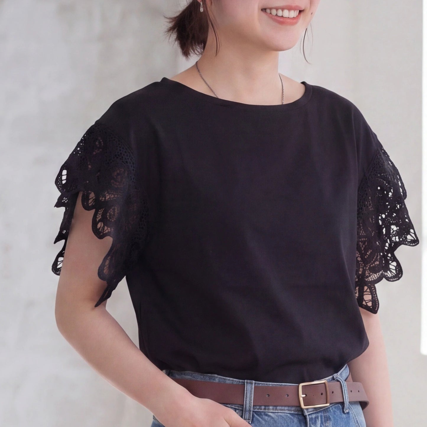 袖レース異素材Tシャツ