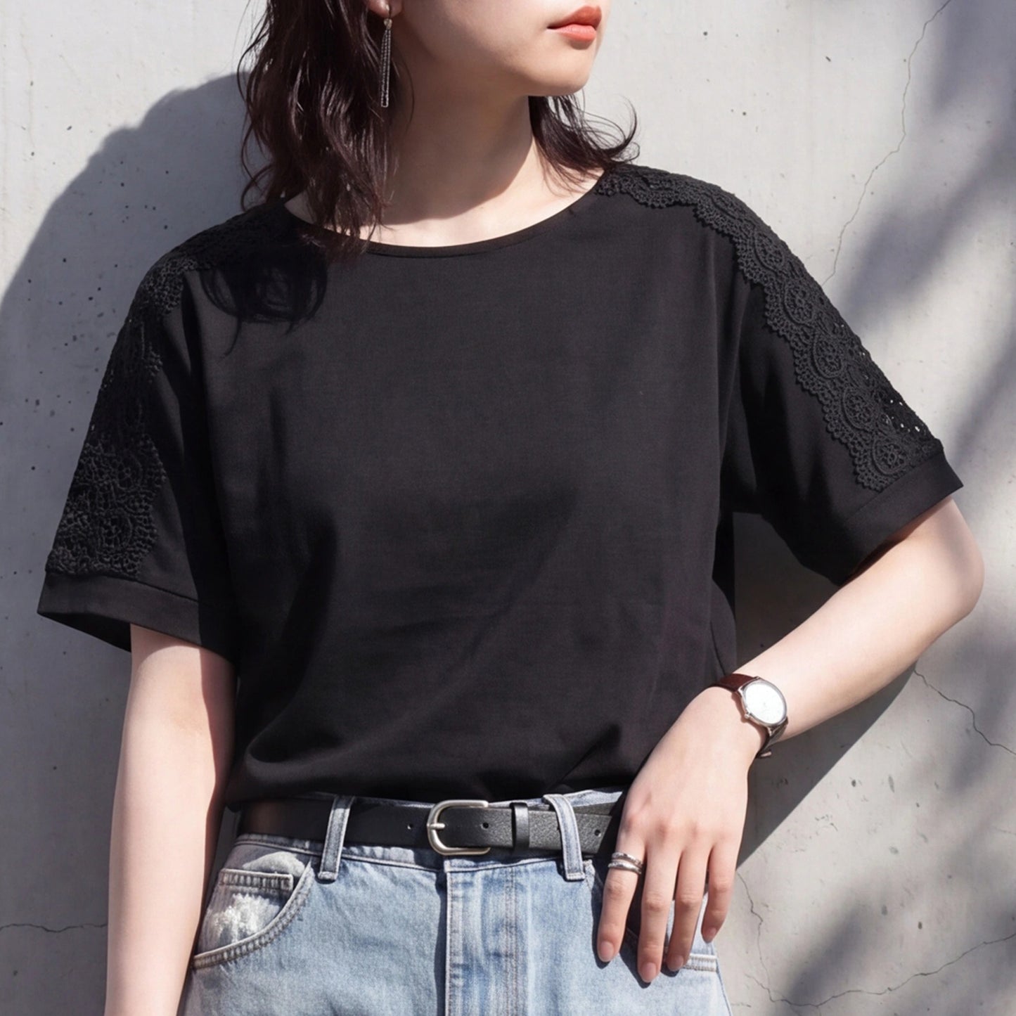 肩レースTシャツ
