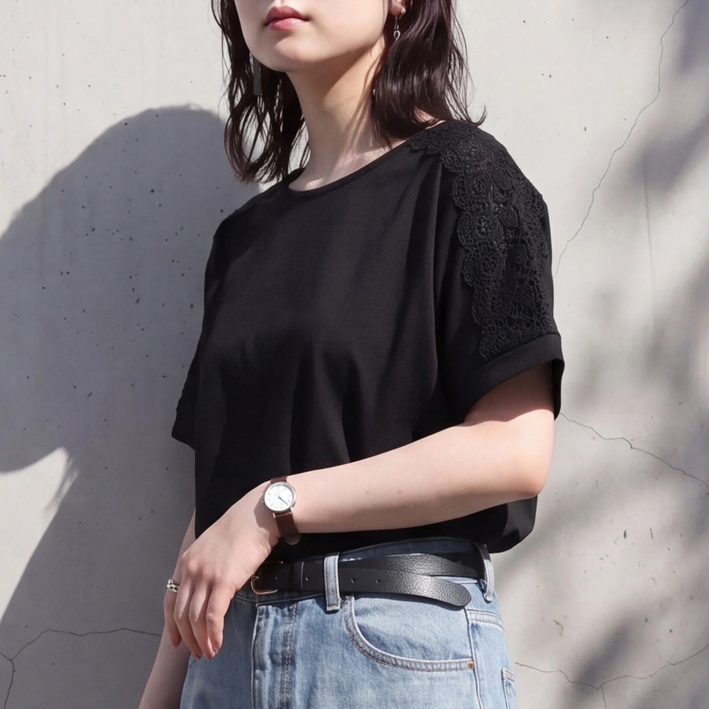 肩レースTシャツ