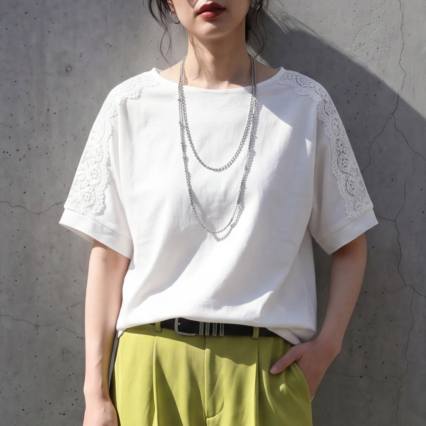 肩レースTシャツ